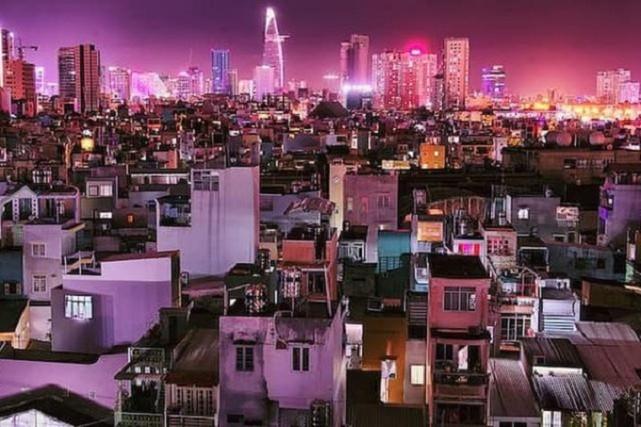 美國(guó)或收割越南經(jīng)濟(jì),為15國(guó)敲響警鐘,外媒:越南經(jīng)濟(jì)或?qū)⒊霈F(xiàn)衰退